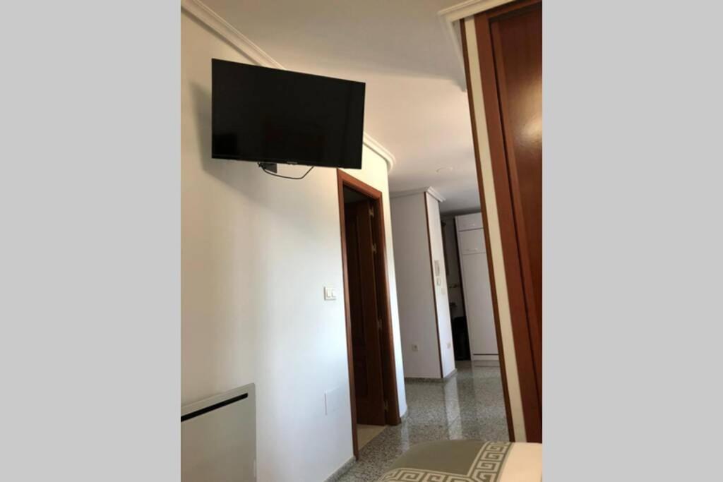 Estudio Tipo Loft En El Centro De Mugardos Luaran gambar